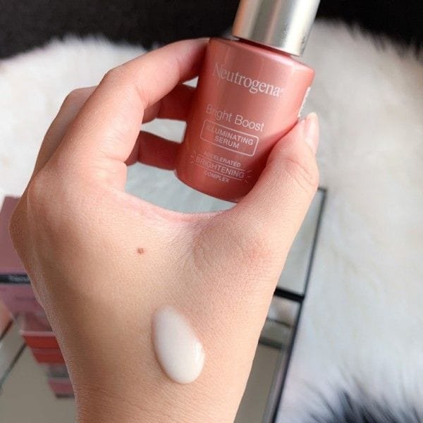  BEAUTÉNIUM NEUTROGENA SERUM ILLUMINATEUR BRIGHT BOOST